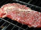 Rib Eye steak na pepři s bylinkovým máslem