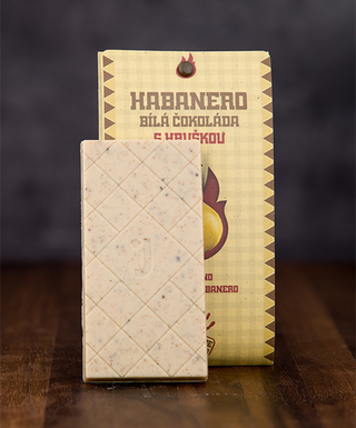 Habanero b&iacute;l&aacute; čokol&aacute;da s hru&scaron;kou